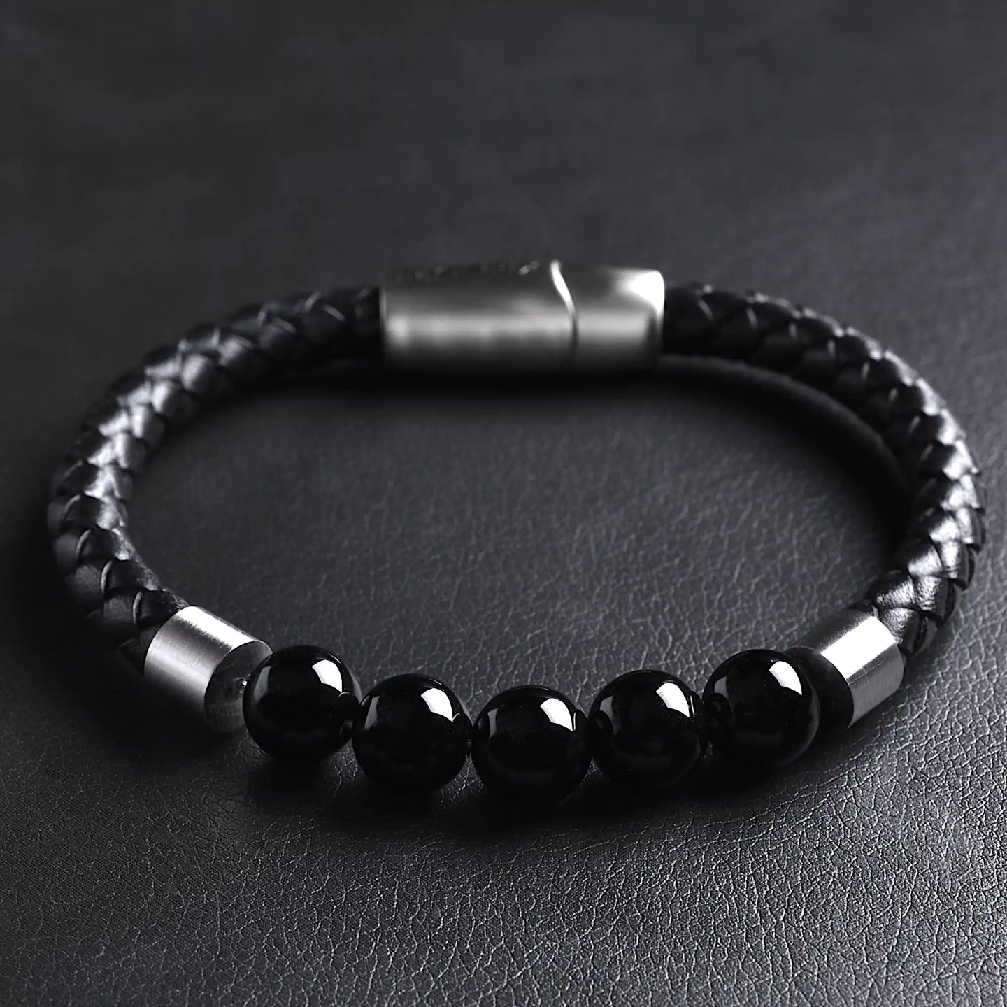 Onyx — Leather Bracelet with Onyx Stone