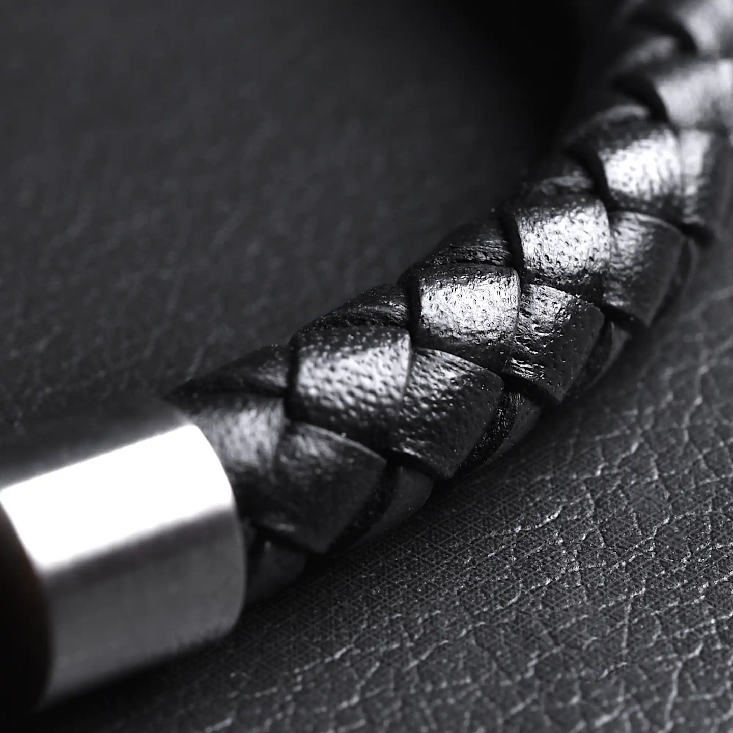 Onyx — Leather Bracelet with Onyx Stone