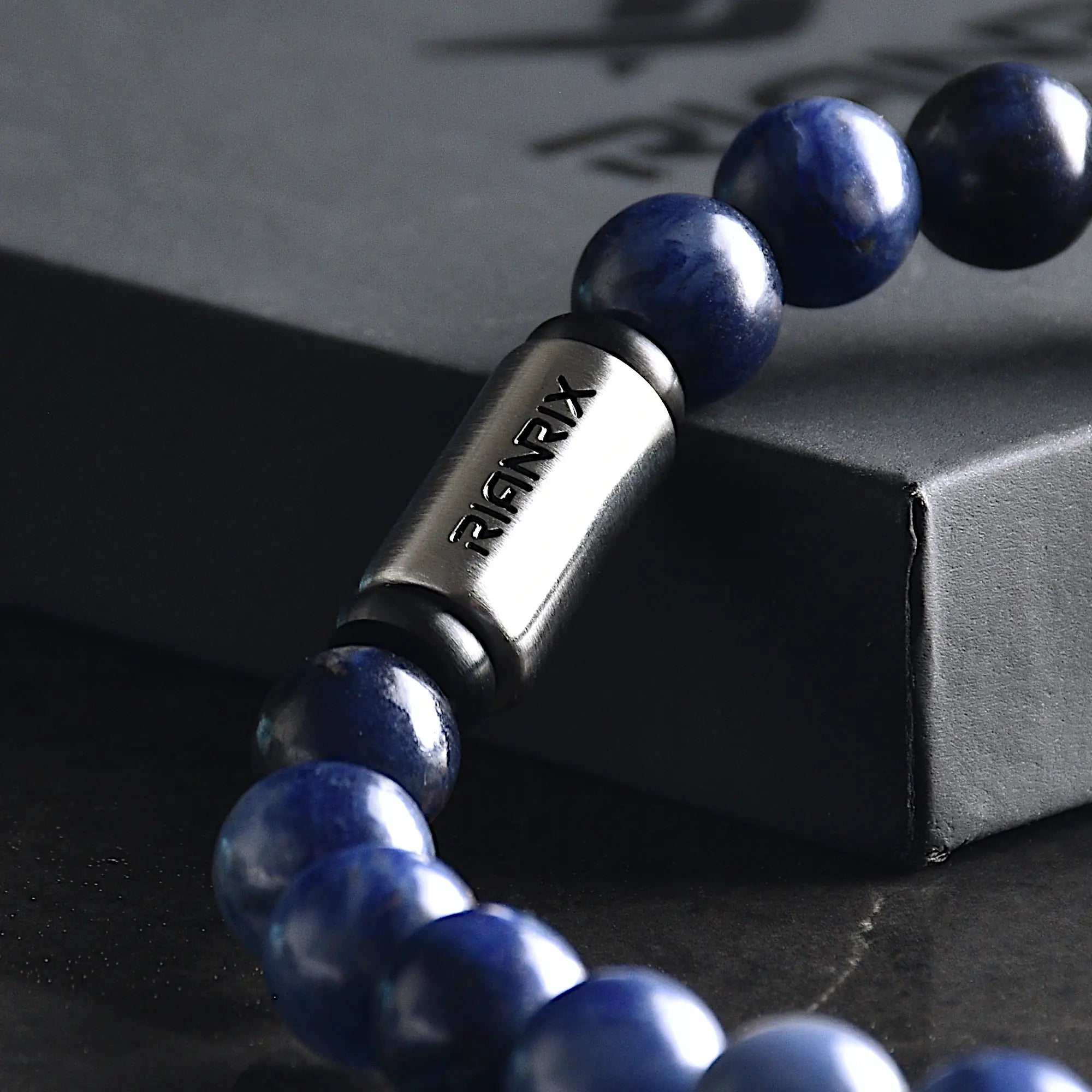 Sebastian – 8mm sodalite stone bracelet