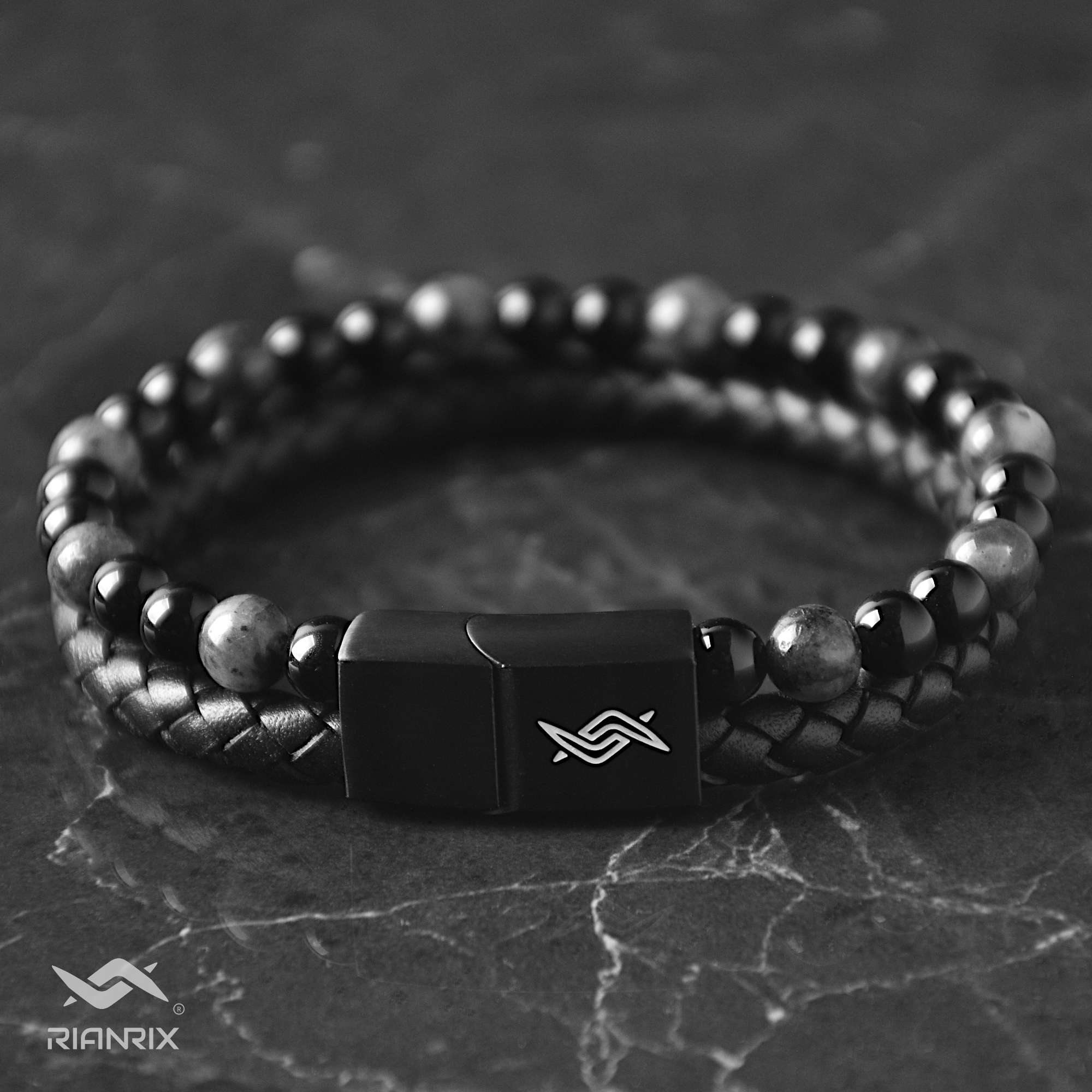 Shadow - Genuine leather bracelet with black flash stone